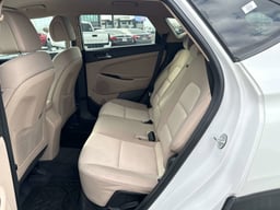 2017 Hyundai Tucson thumbnail 13