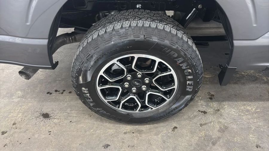 2023 Ford F150 SuperCrew Cab - Image 11