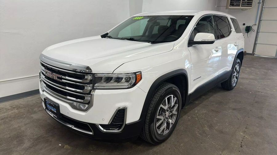 2023 GMC Acadia - Image 1
