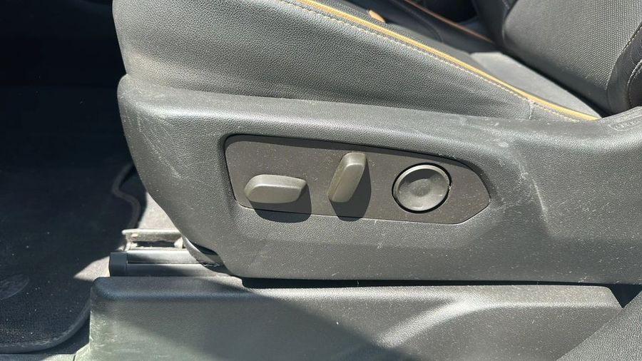 2023 GMC Yukon - Image 11