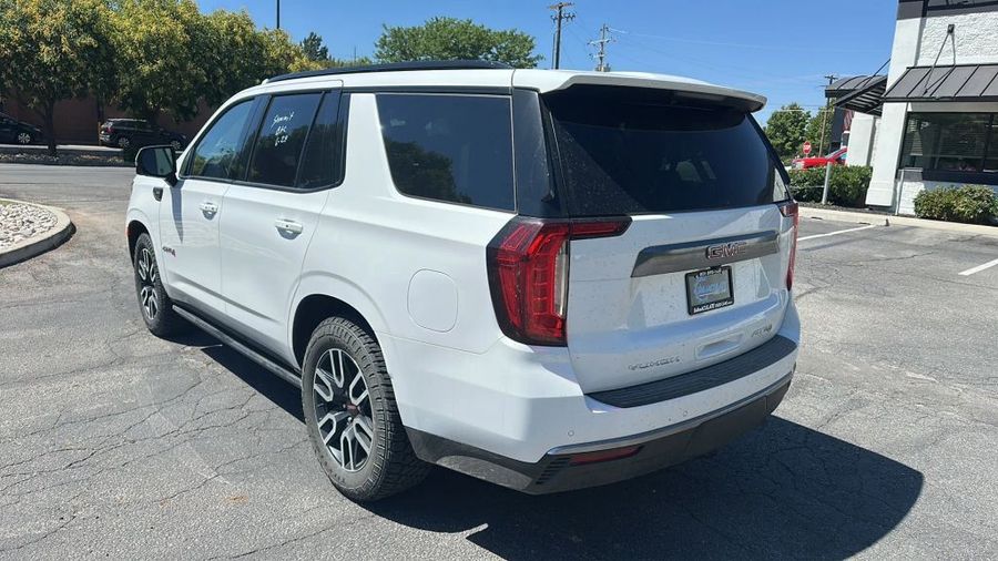 2023 GMC Yukon - Image 3