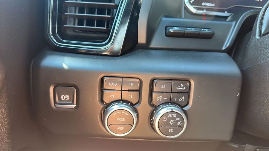 2024 GMC Sierra 3500 HD Crew Cab - Image 15