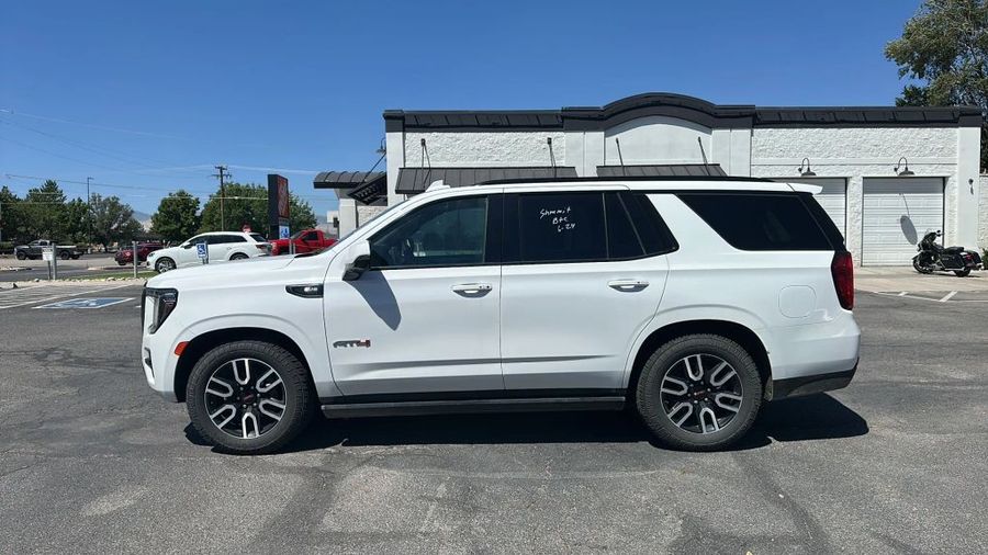 2023 GMC Yukon - Image 2