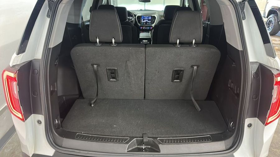 2023 GMC Acadia - Image 26