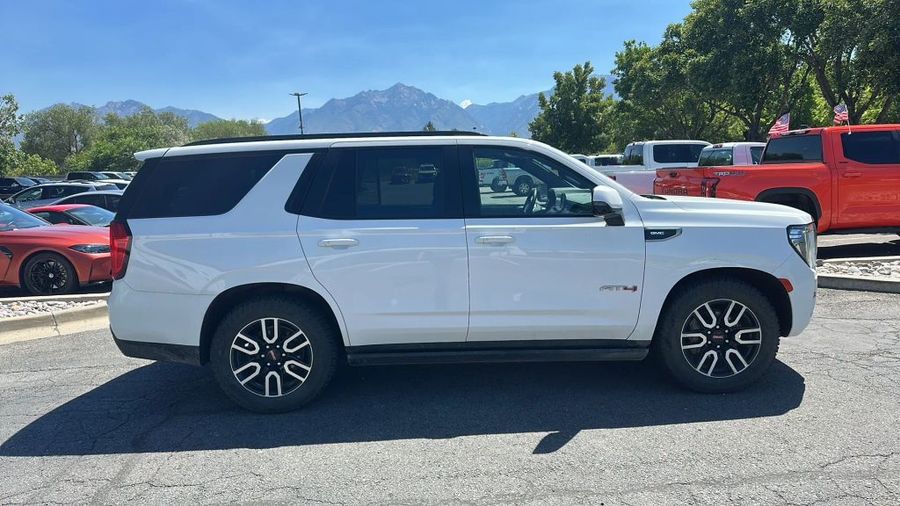 2023 GMC Yukon - Image 6