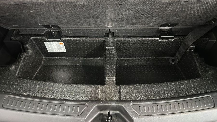 2023 GMC Acadia - Image 27