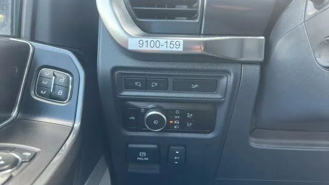 2023 Ford F150 Lariat SuperCrew Cab - Image 13