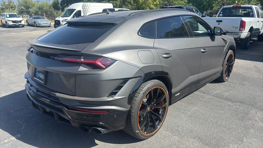 2023 Lamborghini Urus - Image 5