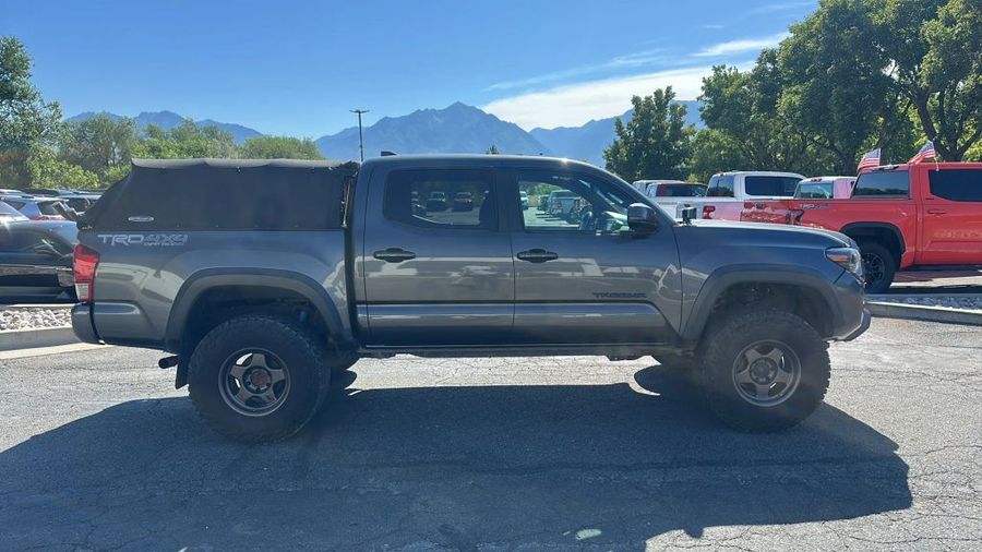 2017 Toyota Tacoma Double Cab - Image 6