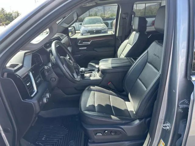 2023 GMC Sierra 1500 Crew Cab - Image 9
