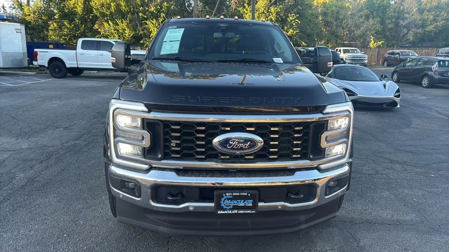 2024 Ford F450 Super Duty Crew Cab - Image 8