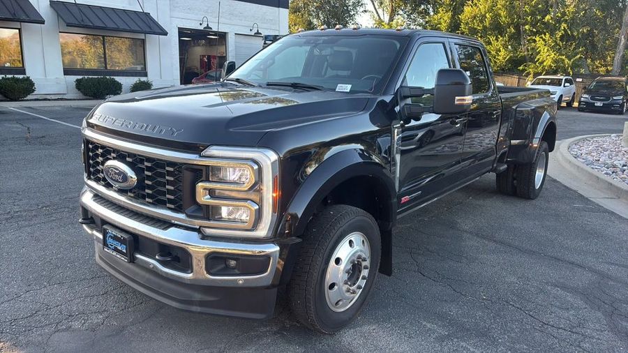 2024 Ford F450 Super Duty Crew Cab - Image 1