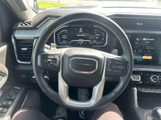 2023 GMC Sierra 1500 Crew Cab - Image 11