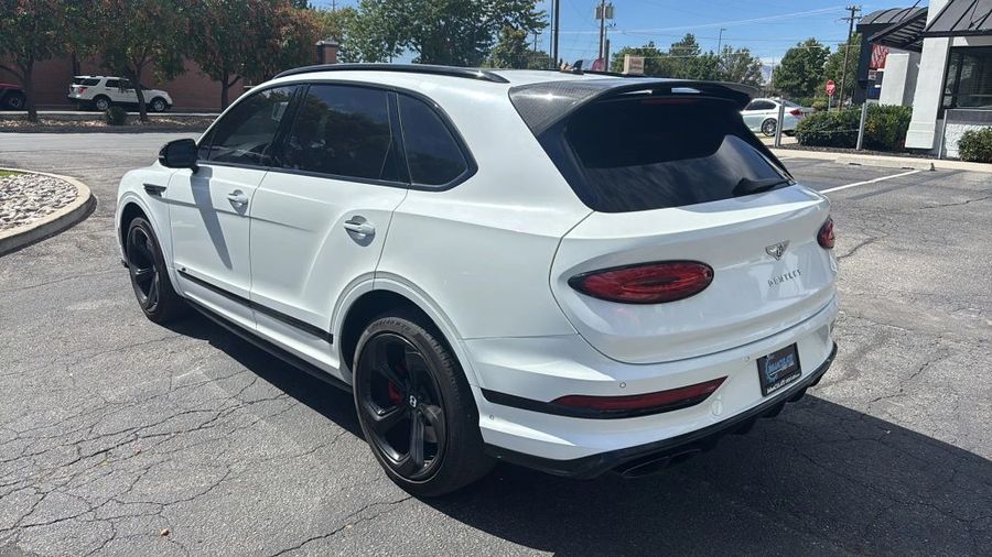 2022 Bentley Bentayga - Image 3