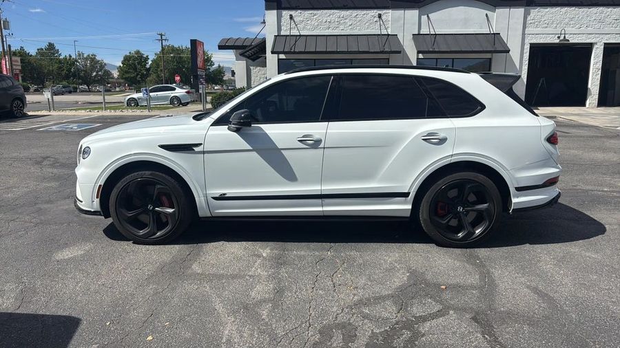 2022 Bentley Bentayga - Image 2