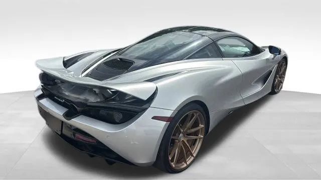2022 McLaren 720S - Image 5