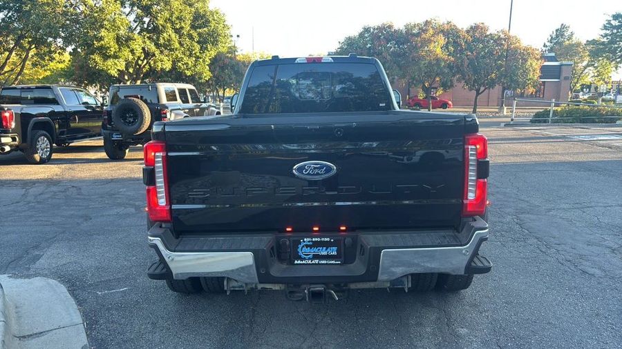 2024 Ford F450 Super Duty Crew Cab - Image 4