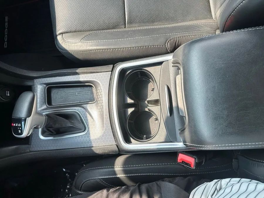 2017 Dodge Charger - Image 16