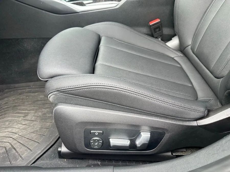 2021 BMW 3 Series - Image 10