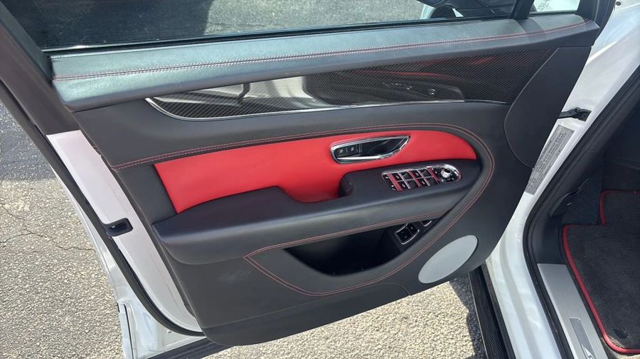 2022 Bentley Bentayga - Image 14