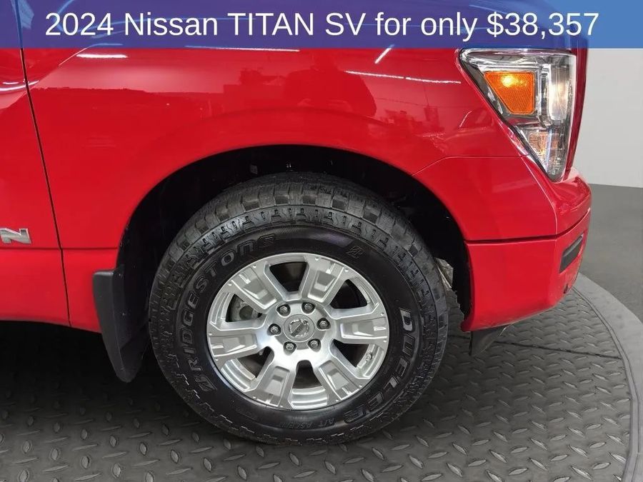 2024 Nissan Titan Crew Cab - Image 25
