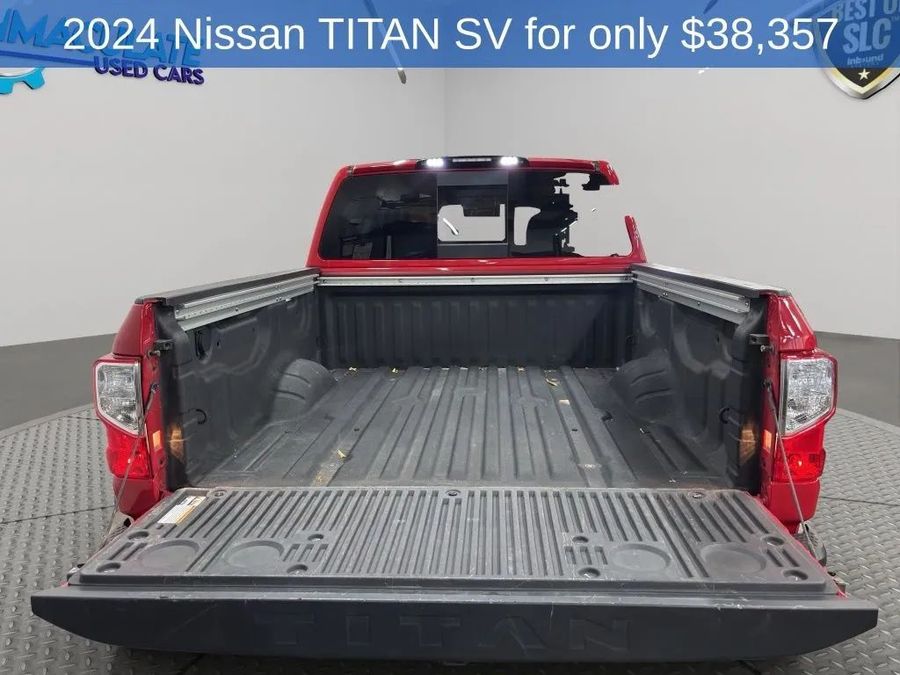 2024 Nissan Titan Crew Cab - Image 17