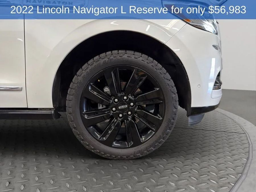 2022 Lincoln Navigator L Reserve - Image 23