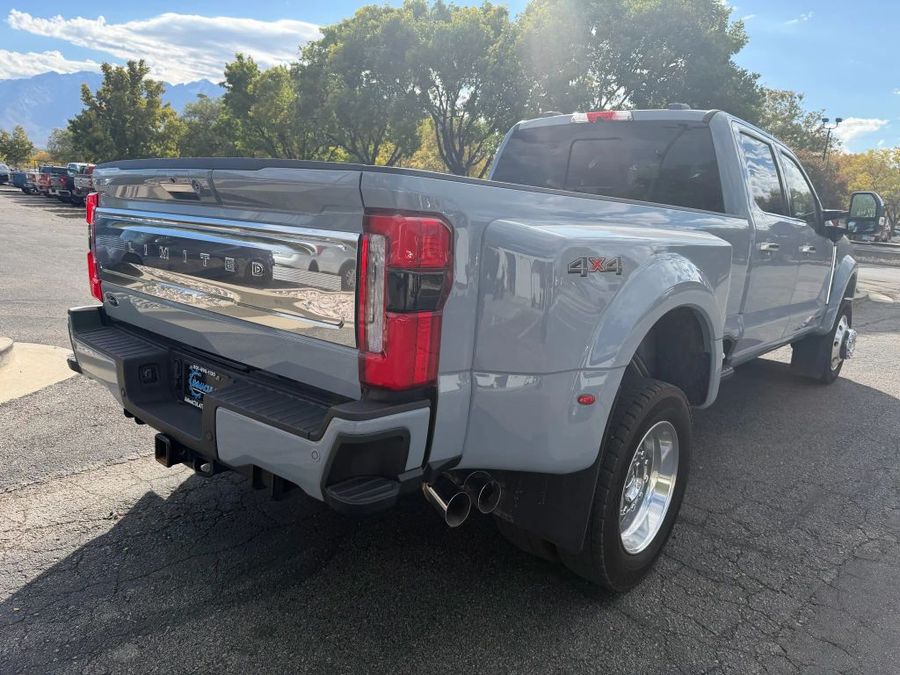 2024 Ford F450 Super Duty Crew Cab - Image 5