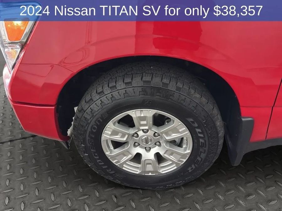2024 Nissan Titan Crew Cab - Image 24