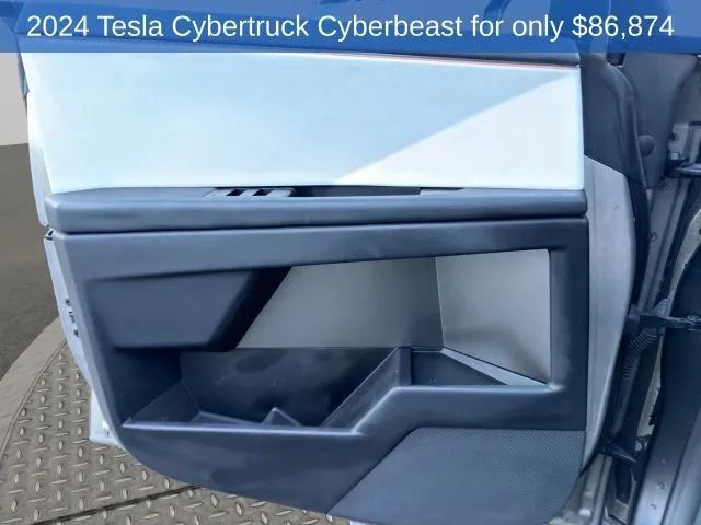 2024 Tesla Cybertruck - Image 14