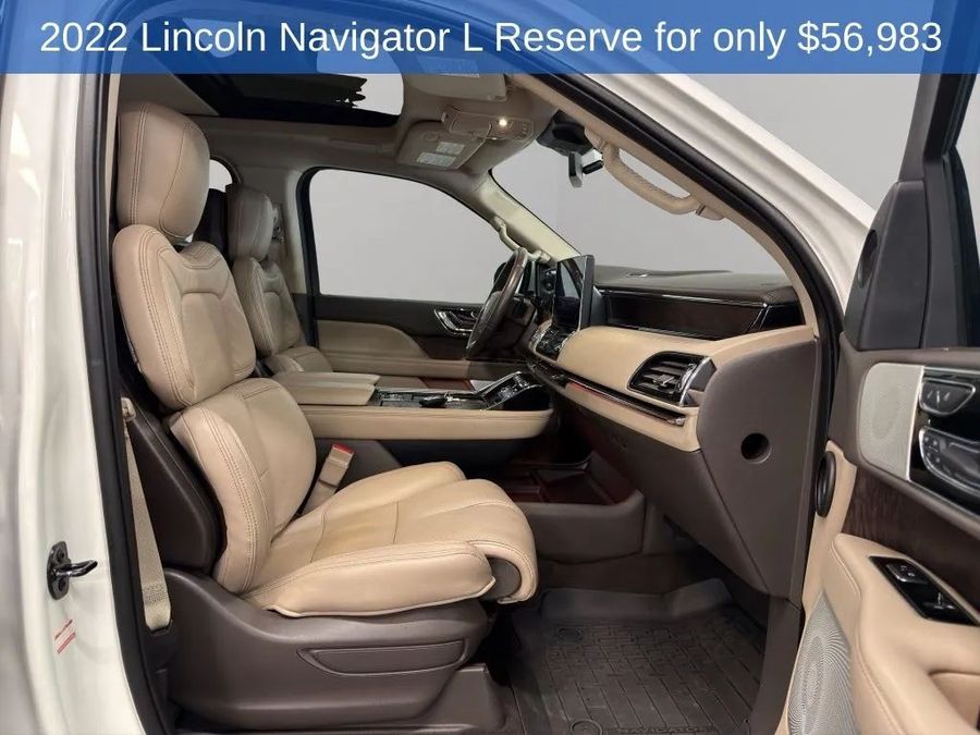 2022 Lincoln Navigator L Reserve - Image 21