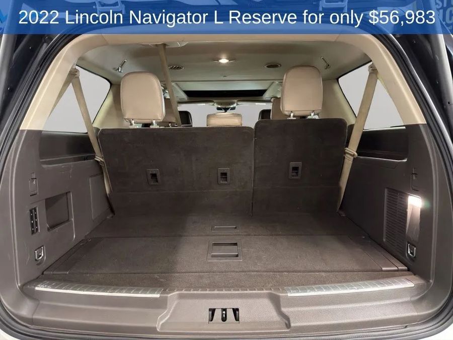 2022 Lincoln Navigator L Reserve - Image 19