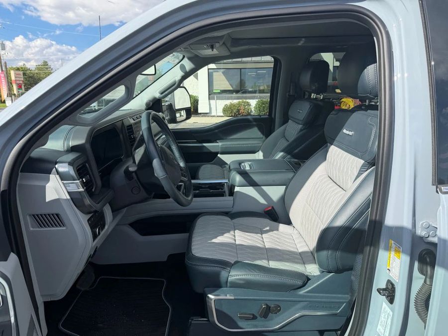 2024 Ford F450 Super Duty Crew Cab - Image 9