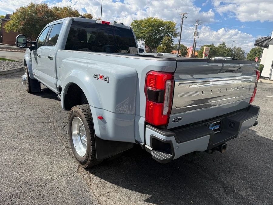 2024 Ford F450 Super Duty Crew Cab - Image 3