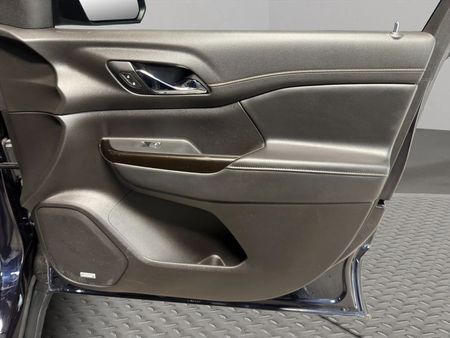 2021 GMC Acadia - Image 23