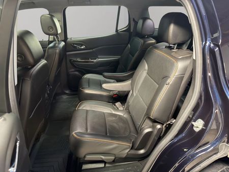 2021 GMC Acadia - Image 17