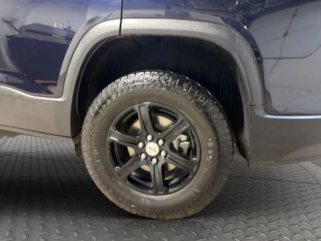2021 GMC Acadia - Image 26