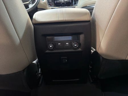 2023 Chevrolet Traverse - Image 17