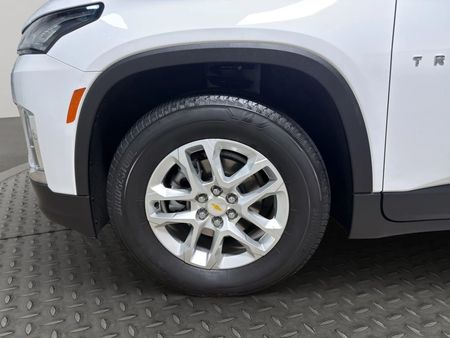 2023 Chevrolet Traverse - Image 26