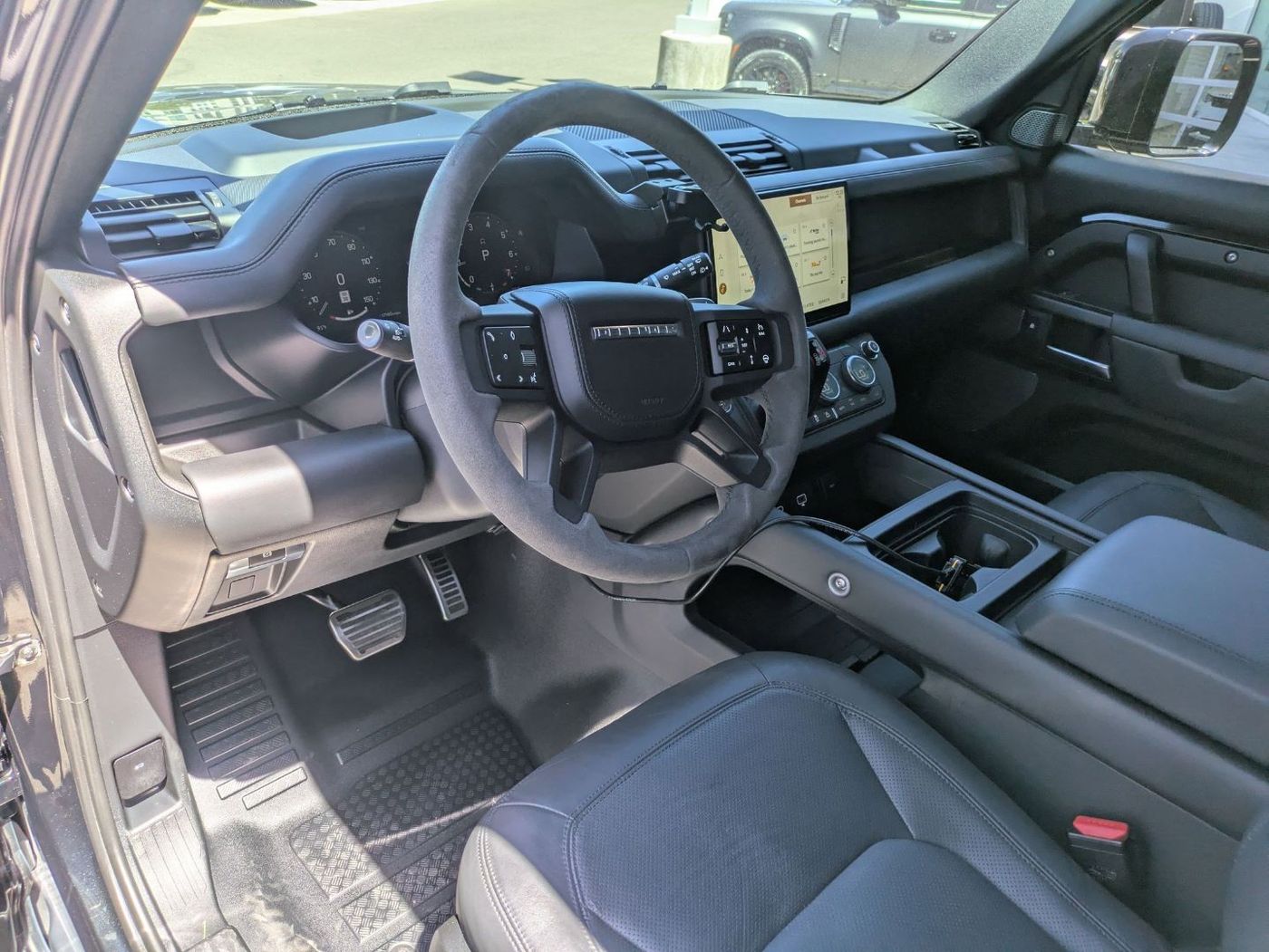 2023 Land Rover Defender 110 V8 - Image 8