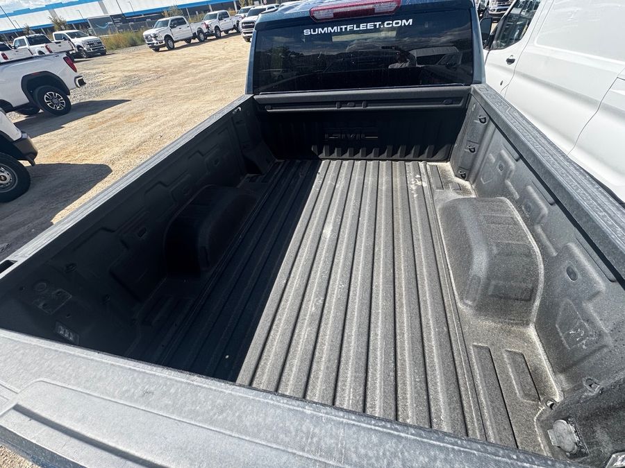 2024 GMC Sierra 1500 Crew Cab - Image 10