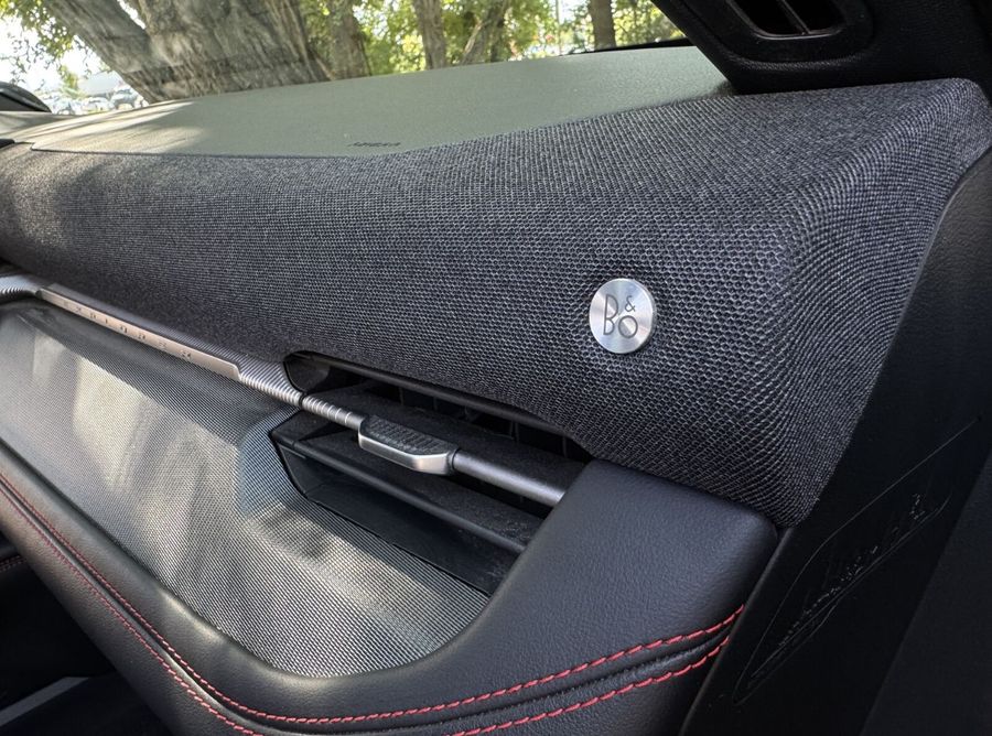 2025 Ford Explorer ST - Image 4