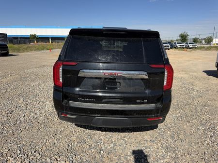 2024 GMC Yukon XL SLE - Image 4