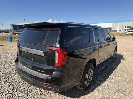 2024 GMC Yukon XL SLE - Image 2