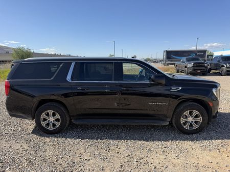 2024 GMC Yukon XL SLE - Image 5