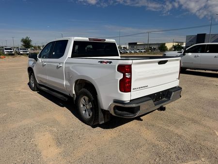 2023 CHEVROLET Silverado LT - Image 3