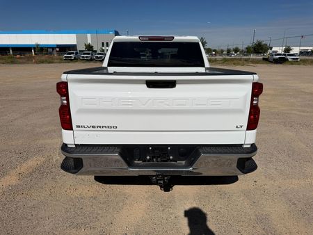 2023 CHEVROLET Silverado LT - Image 4