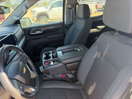 2023 CHEVROLET Silverado LT - Image 9