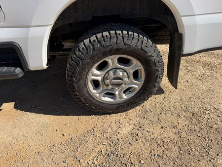 2025 FORD F-250 - Image 13