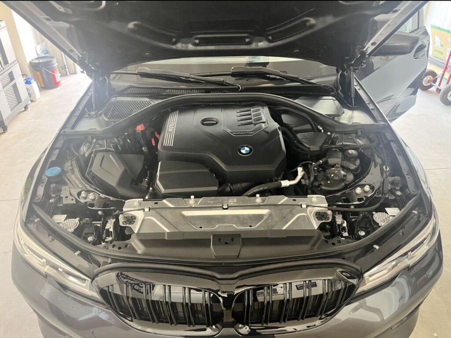 2021 BMW 330i xDrive - Image 8